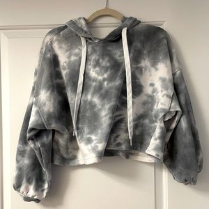Elodie Crop Hoodie (Blue/Gray Tie-Dye)